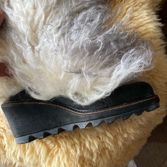 Sorel Mongolian fur - Picture 4 of 11